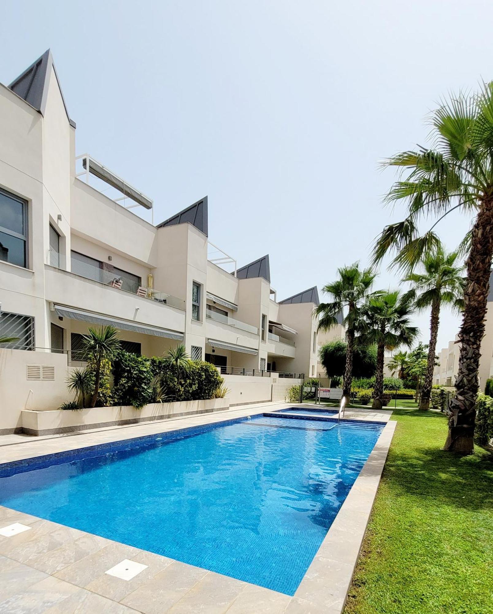 شقة Pmt01 - Modern, Luxury With Heated Pool تورّيفيِخا المظهر الخارجي الصورة